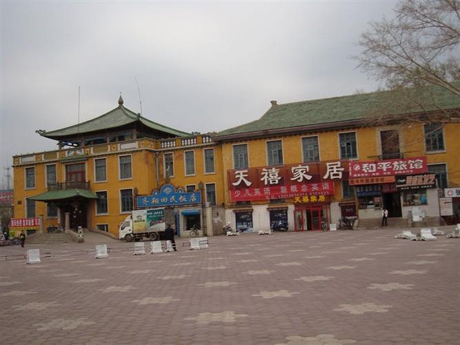 五金交電買自己喜愛的小喇叭……19街區理發店(20街區老鐵西商店對過)